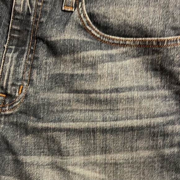 J. CREW PREOWNED DENIM HIGH RISE SHORTS SIZE 29. DISTRESSED RAW HEM ROOMY - Picture 5 of 6